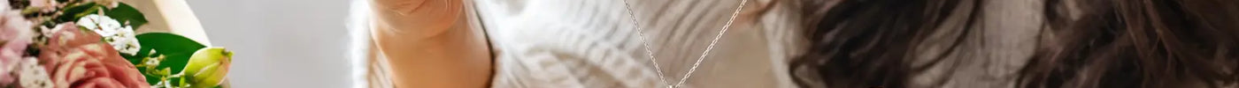 How to Choose Gift Jewellery They’ll Treasure