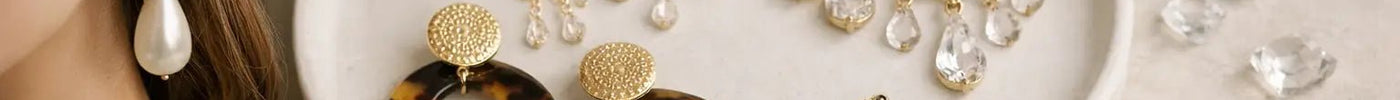 Your Guide to Choosing Statement Earrings