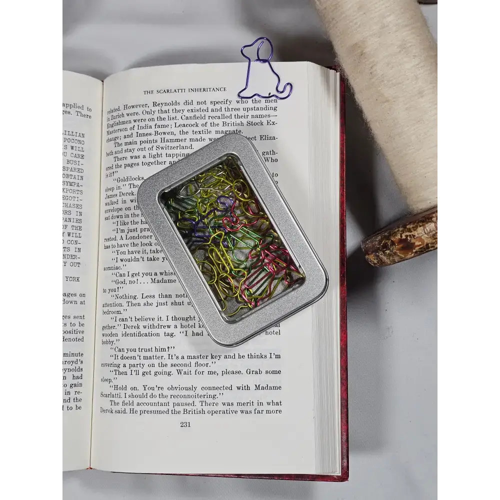 20 Dog Paper clips in a tin. - paper clips