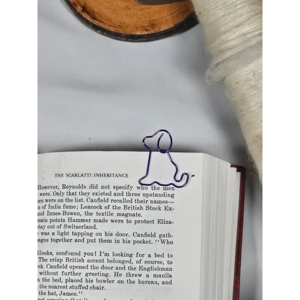 20 Dog Paper clips in a tin. - paper clips