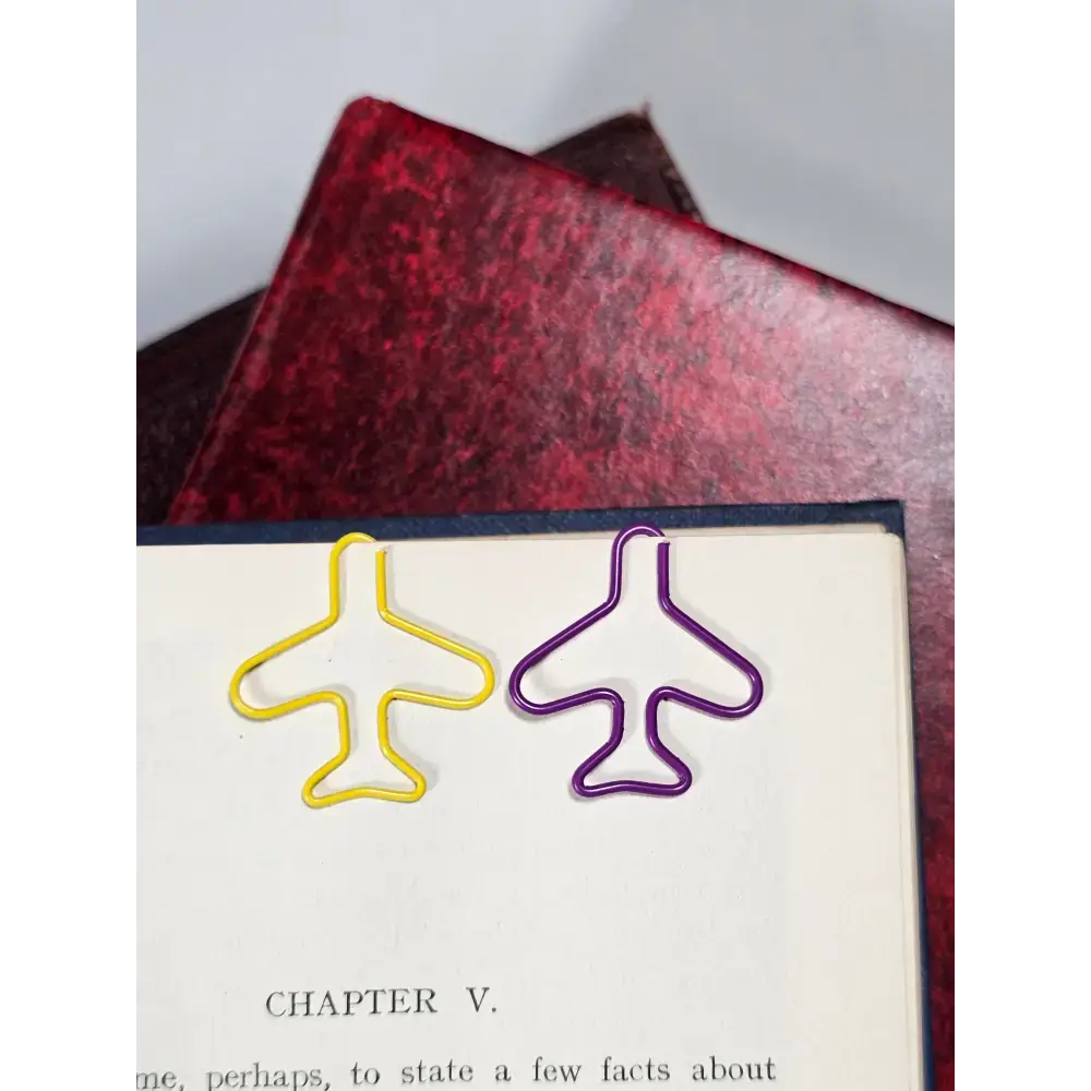 20 Paper clips in a tin. - paper clips