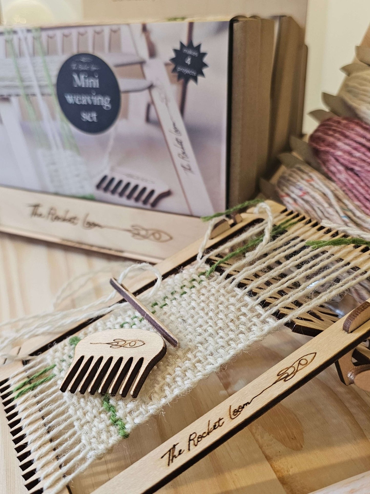 Mini loom kits featuring Galway wool - The Red Squirrel