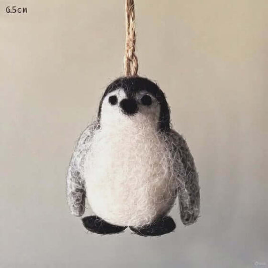 The penguin swinging
