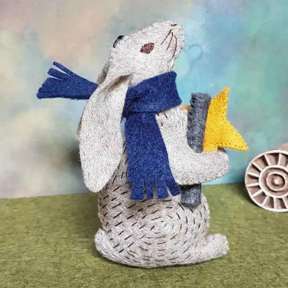 Prof Hare Stargazer Felt Craft Mini Kit - The Red Squirrel