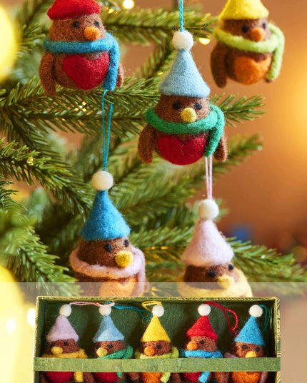 Set of 5 Hanging Felt Robin Christmas Decorations
