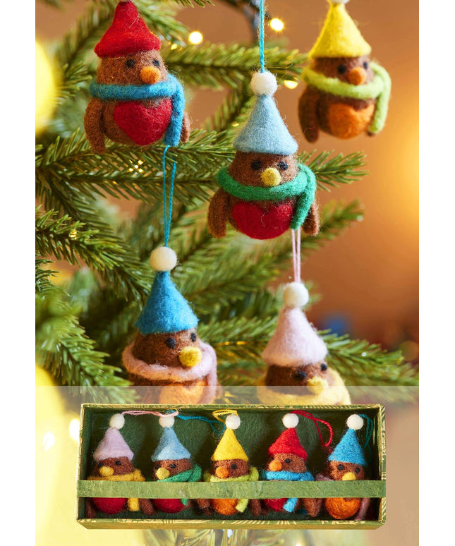 Set of 5 Hanging Felt Robin Christmas Decorations