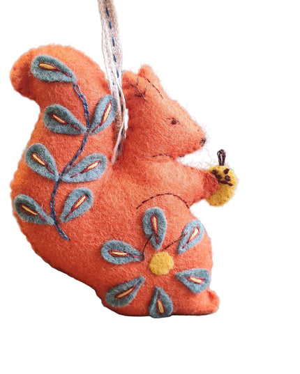 Folk Squirrel Felt Craft Mini Kit