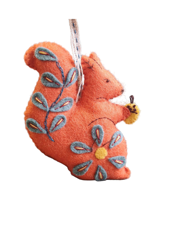 Folk Squirrel Felt Craft Mini Kit