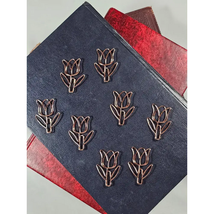 20 Tulip Paper clips in a tin - paper clips