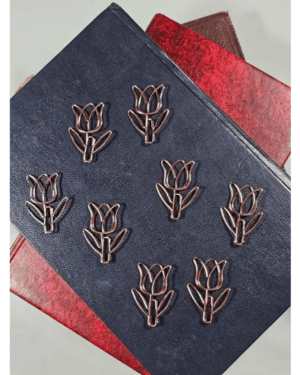 20 Tulip Paper clips in a tin