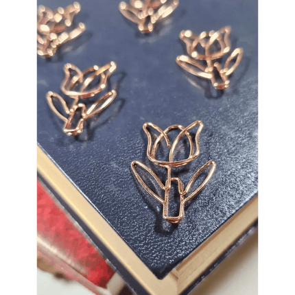 20 Tulip Paper clips in a tin