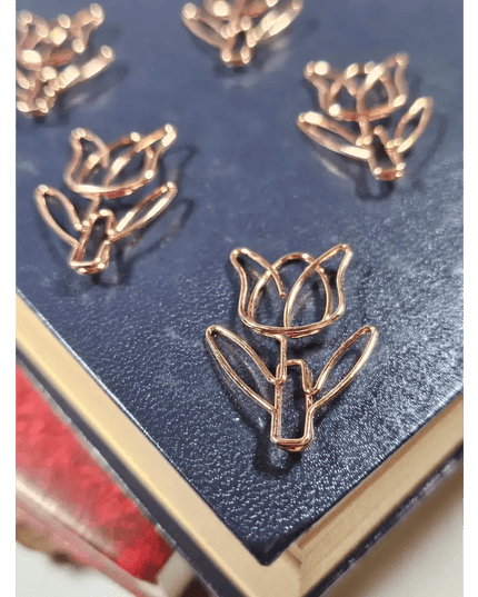 20 Tulip Paper clips in a tin