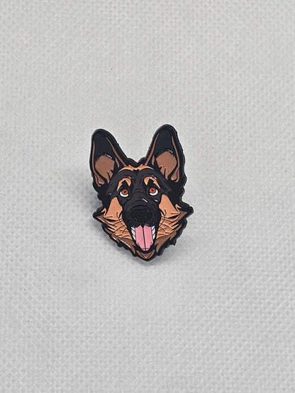 German Shepherd enamel pin badge, perfect for dog lovers to adorn clothing and bags.