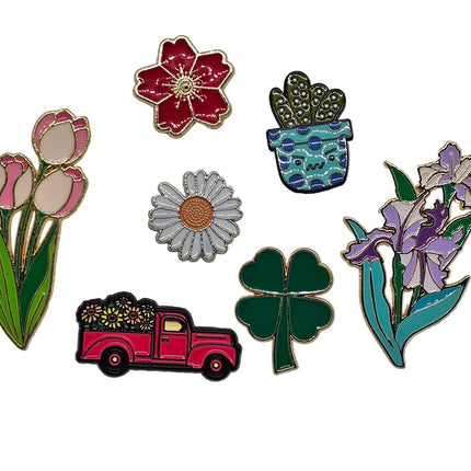 Floral themed pin badges - Various floral designs
