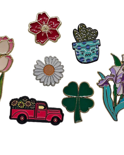Floral themed pin badges - Various floral designs