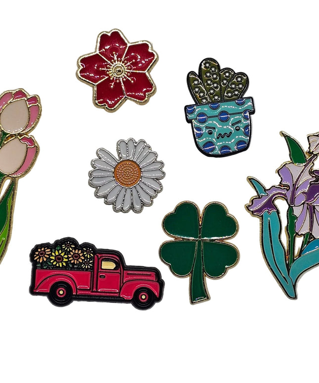 Floral themed pin badges - Various floral designs