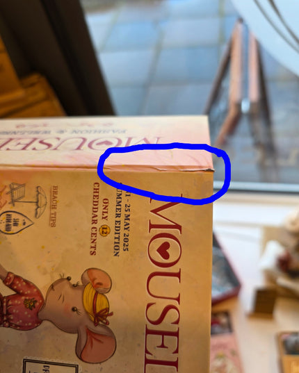 Mouselle - A mouse with her own wardrobe
