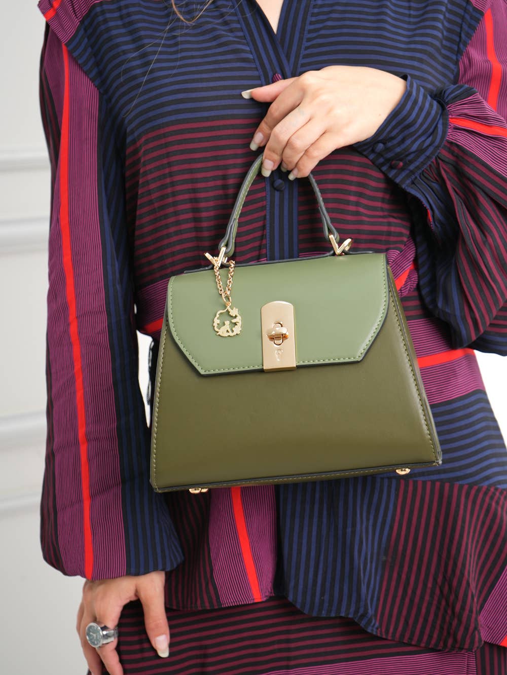 Charm Chain Crossbody Bag - The Red Squirrel