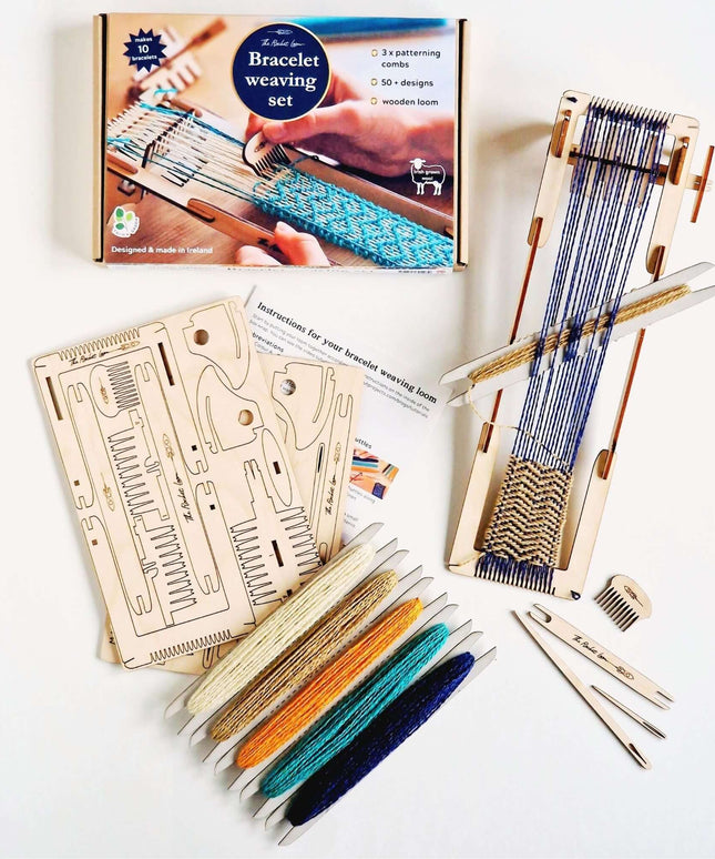 Bracelet weaving kit - Pop Out Projects