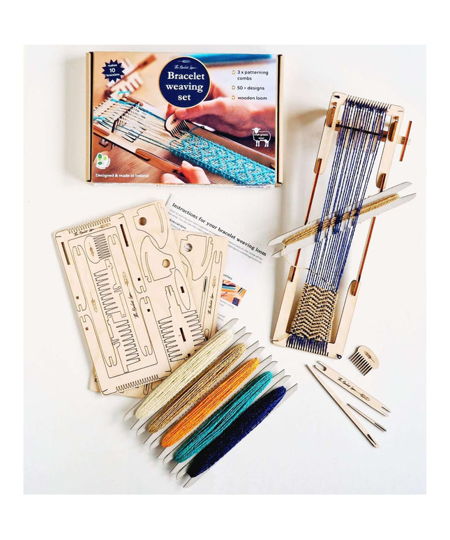 Bracelet weaving kit - Pop Out Projects