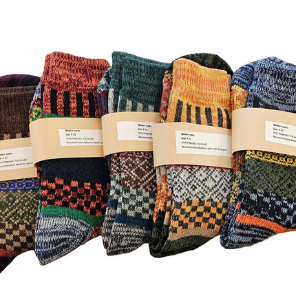 Beautiful pattern Winter Socks - size 7-11