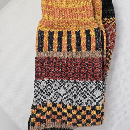 Beautiful pattern Winter Socks - size 7-11 Dark Green Heel