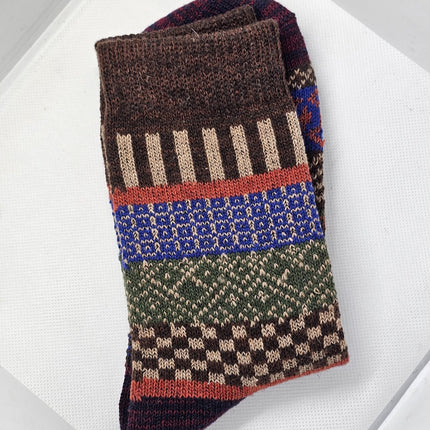 Beautiful pattern Winter Socks - size 7-11 Red Heel
