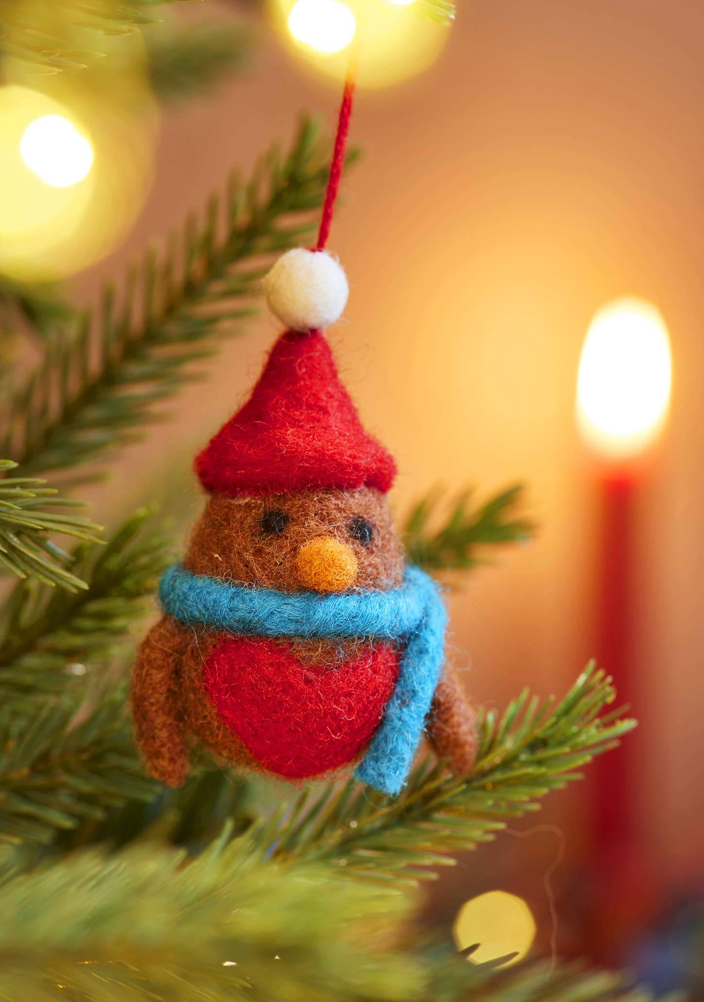 Set of 5 Hanging Felt Robin Christmas Decorations - The Red Squirrel