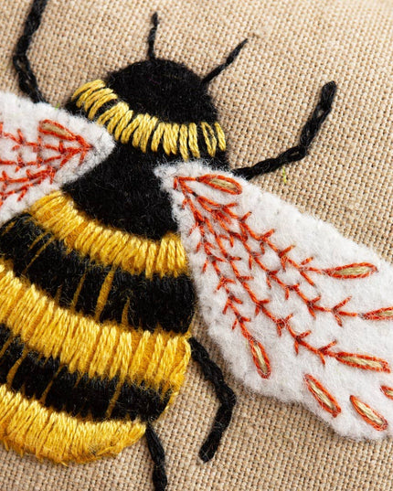 Linen Lavender Bags Embroidery Kit - Bees