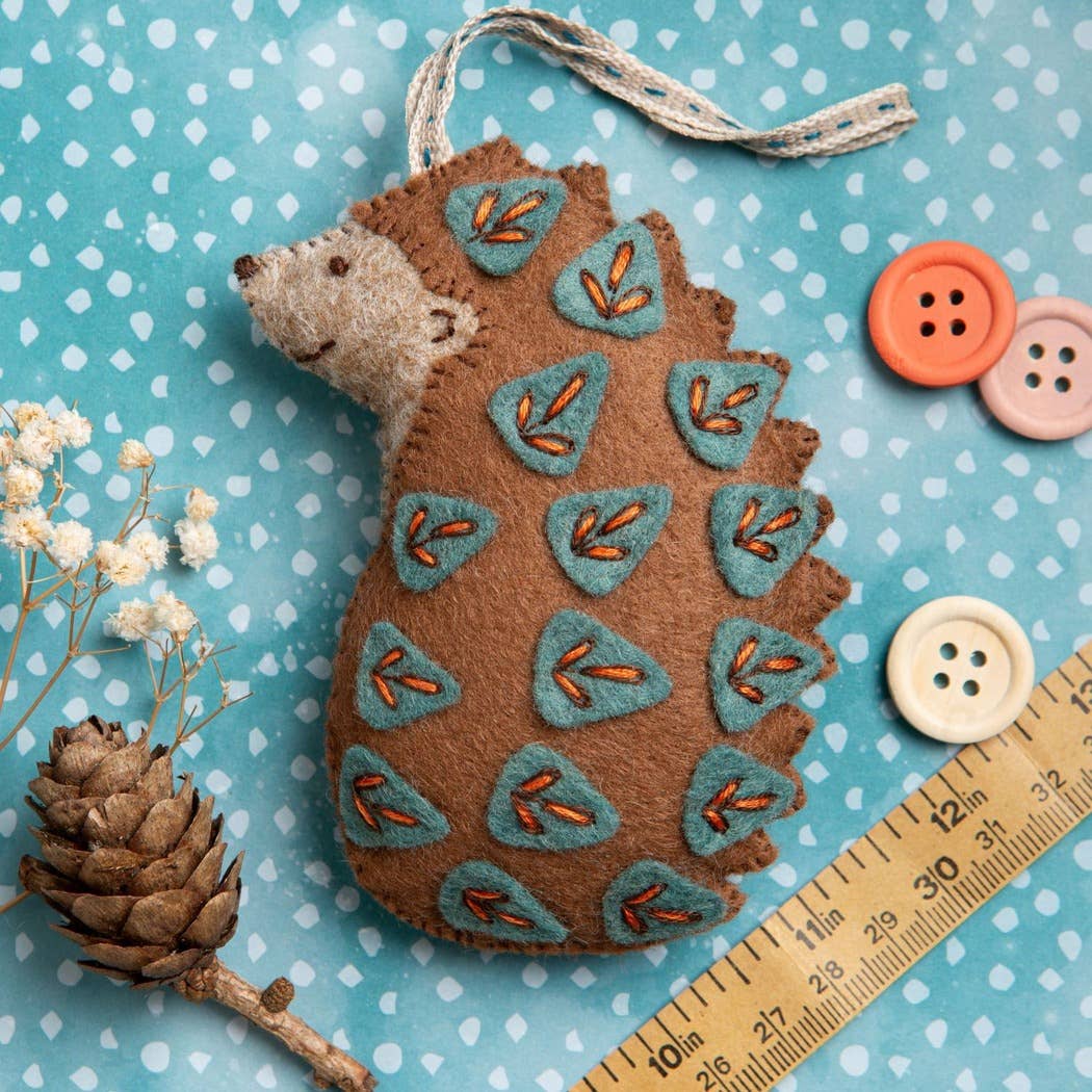 Folk Hedgehog Felt Craft Mini Kit - The Red Squirrel