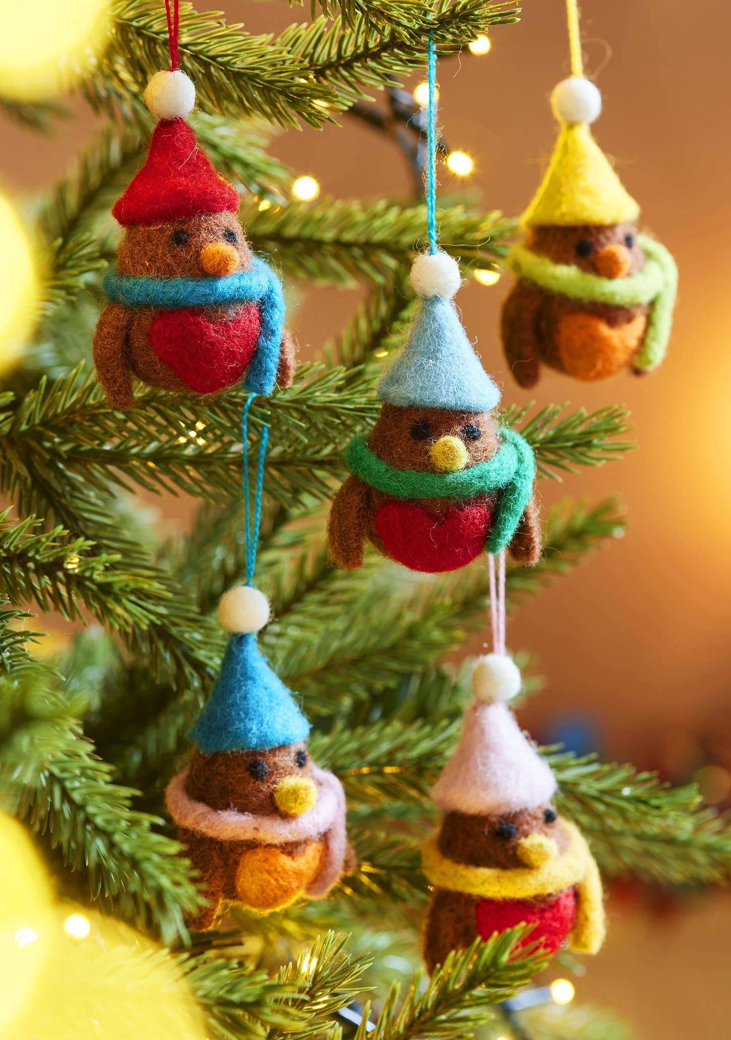 Set of 5 Hanging Felt Robin Christmas Decorations - The Red Squirrel
