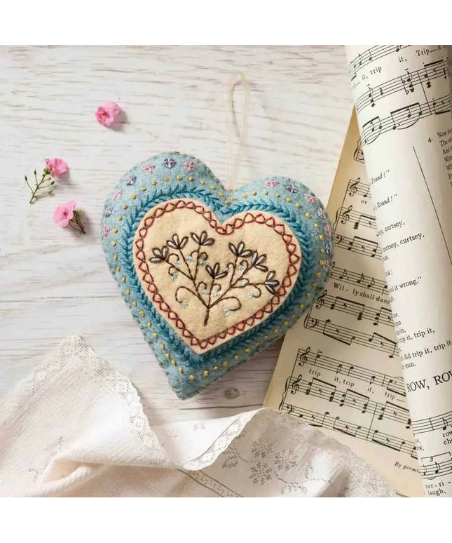 Embroidered Heart Felt Craft Mini Kit