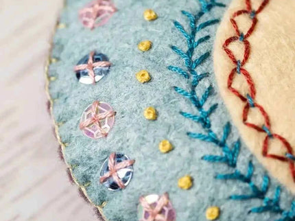 Embroidered Heart Felt Craft Mini Kit
