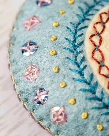 Embroidered Heart Felt Craft Mini Kit