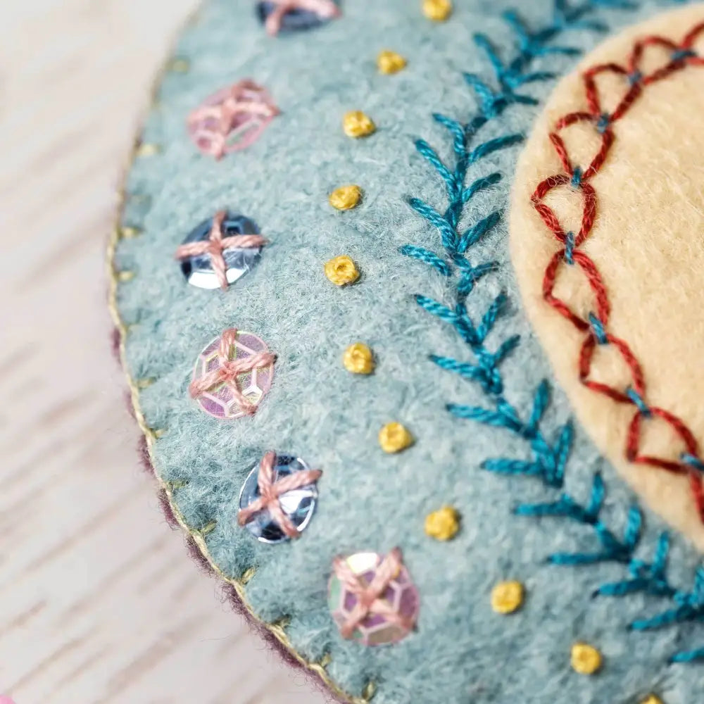 Embroidered Heart Felt Craft Mini Kit - Felt craft kits