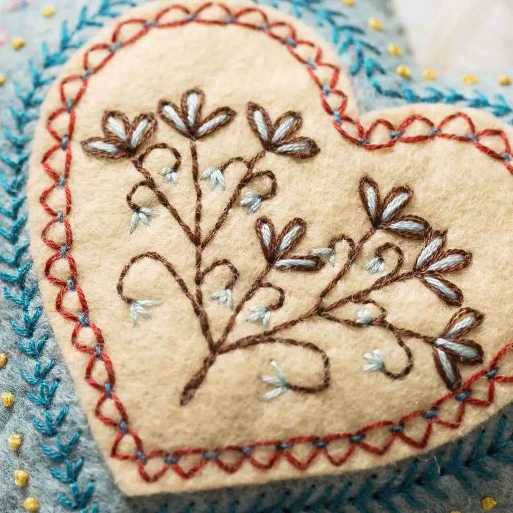 Embroidered Heart Felt Craft Mini Kit - Felt craft kits