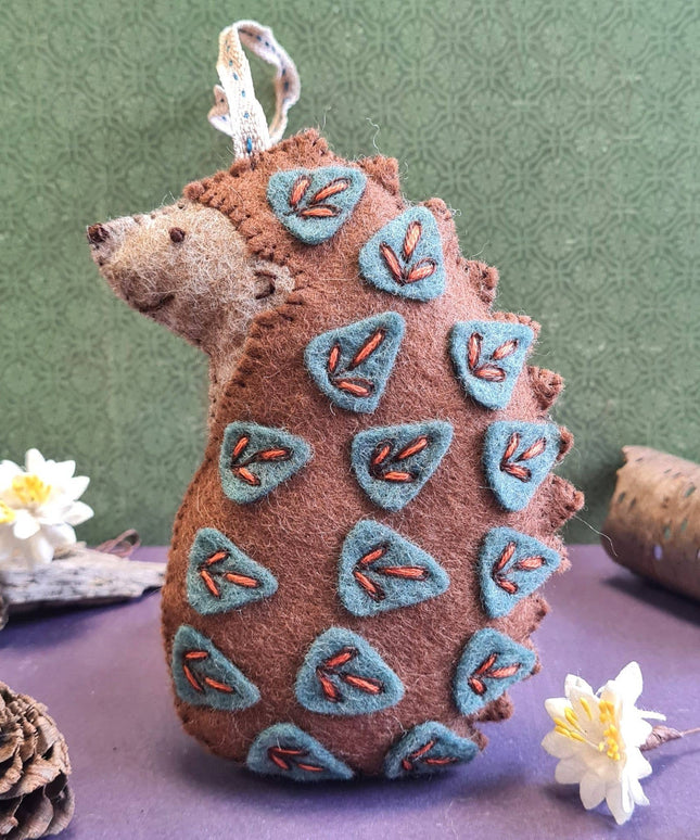 Folk Hedgehog Felt Craft Mini Kit
