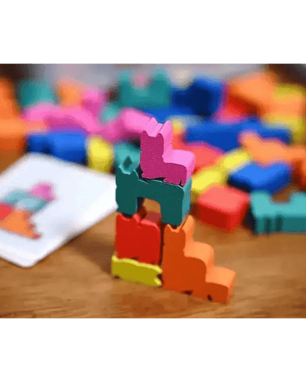 Kittin Board Game. A family game for 2-8 Players.