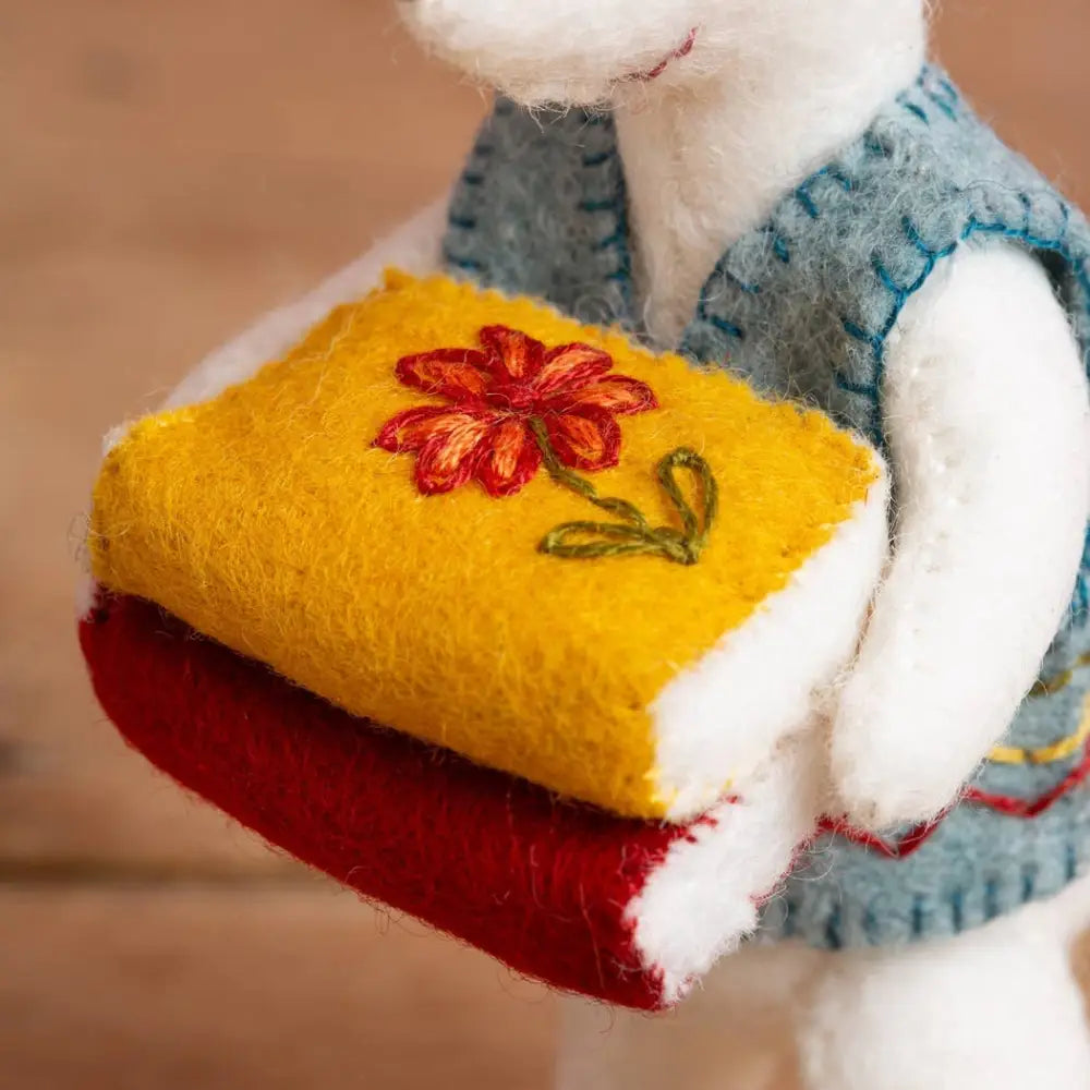 Little Mouse The Librarian Felt Craft Mini Kit - Felt craft kits