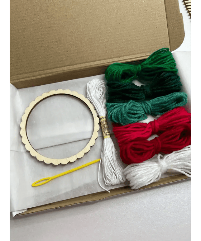 Mini Circle DIY Weaving Kit - Craft Your Own Round Masterpiece