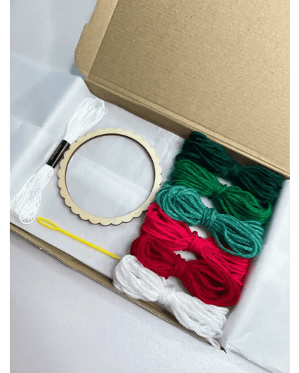 Mini Circle DIY Weaving Kit - Craft Your Own Round Masterpiece
