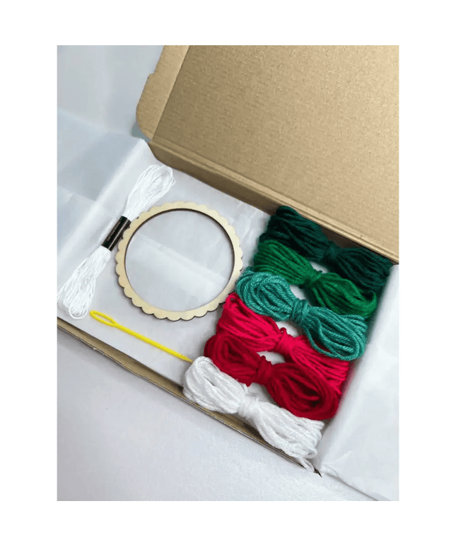 Mini Circle DIY Weaving Kit - Craft Your Own Round Masterpiece