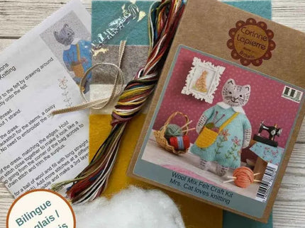 Mrs. Cat Loves Knitting Felt Craft Mini Kit