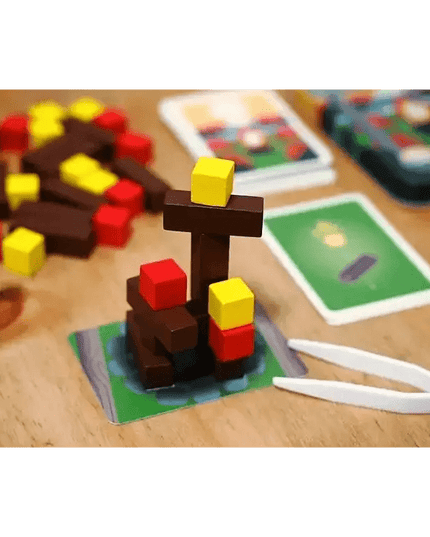 Tinderblox - A family game for 2 to 6 players.