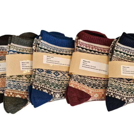 Beautiful pattern Winter Socks - size 4-7