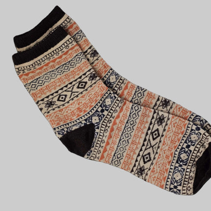 Beautiful pattern Winter Socks - size 4-7 Dark Brown Heel